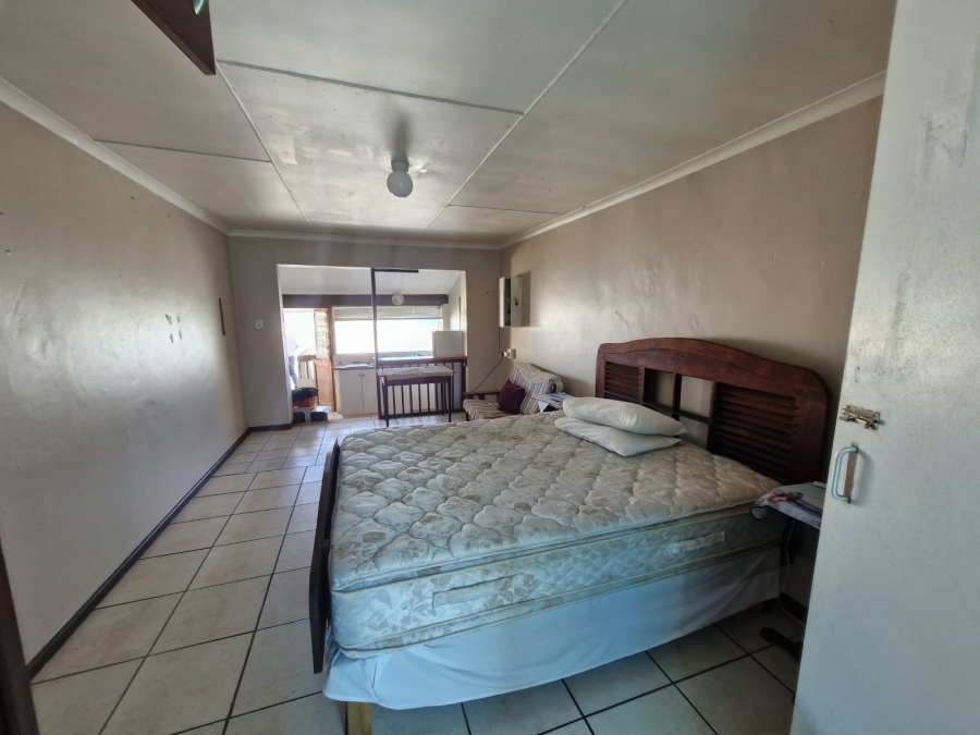 13 Bedroom Property for Sale in Jongensfontein Western Cape